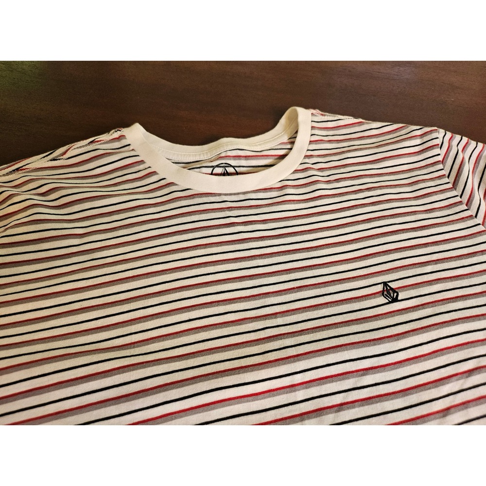 Volcom T-Shirt Mens Large White Red Striped Embroidered Logo Short Sleeve Tee